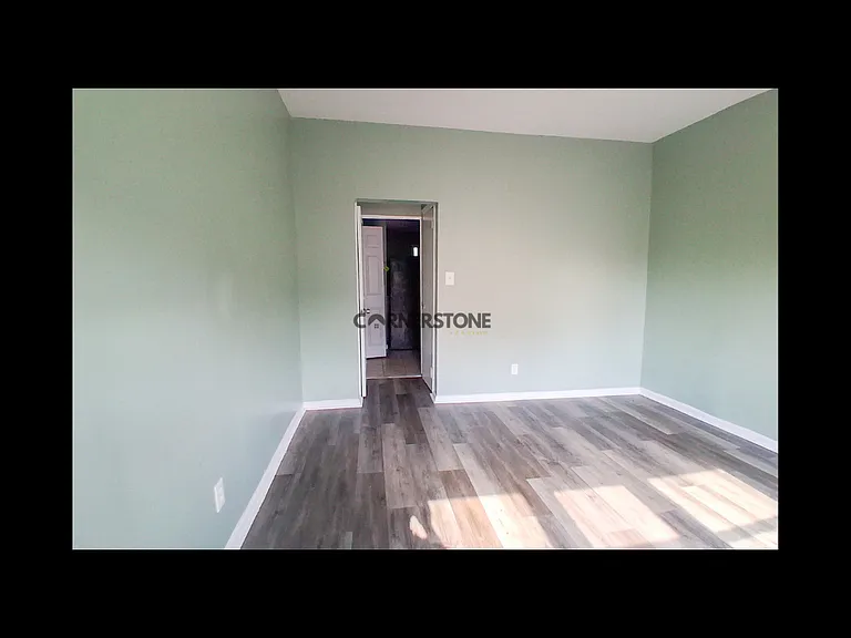 549 Summer St — Photo 12