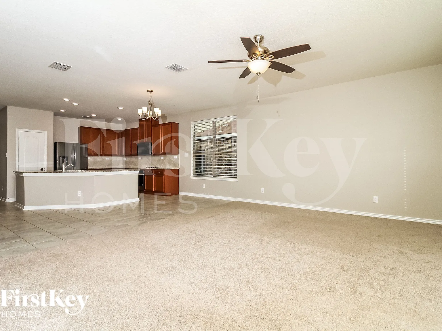 4 bed, 2.5 bath, 2002 sqft, $2,170 — Photo 2