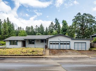 2115 W Harrison Ave, Cottage Grove, OR 97424