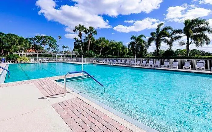 628 NW Venetto Ct — Photo 31