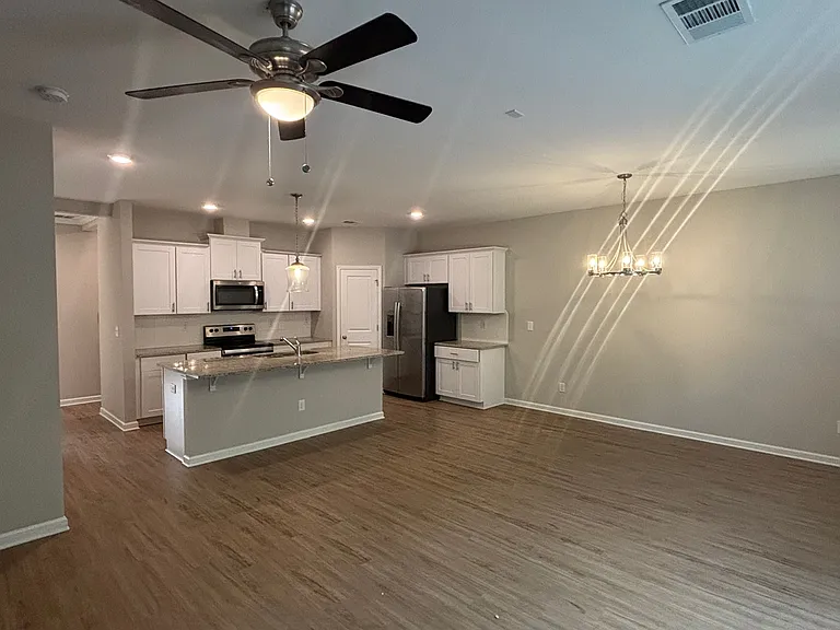 Kitchen, Family room, Breakfast area
