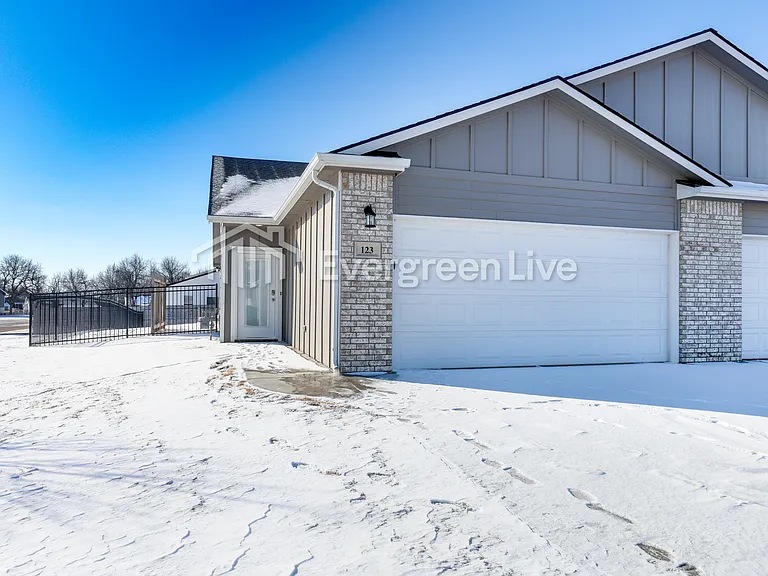 123 E Santa Fe Cir — Photo 4