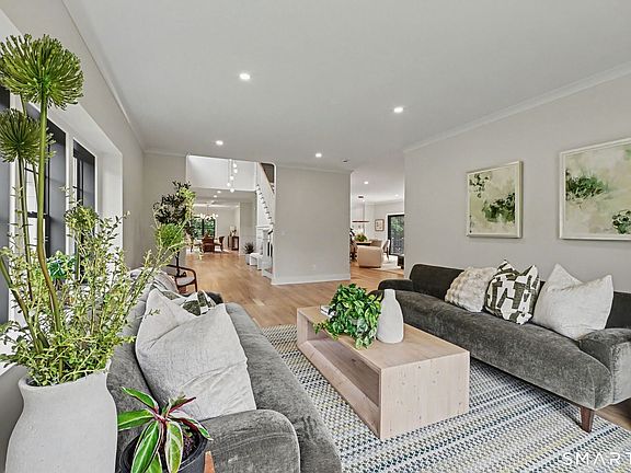 5th image of 9 Berkeley Road