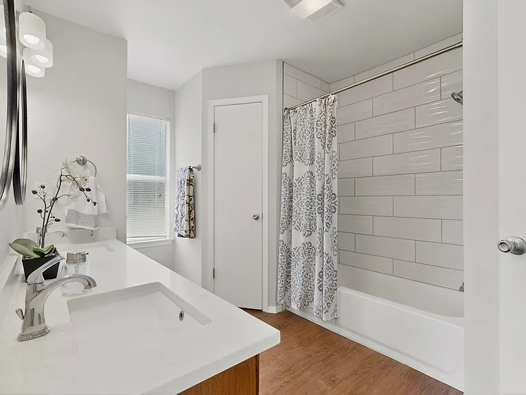 3403 Burliegh Cv — Photo 14