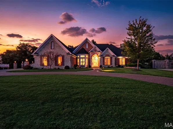 4030 Austin Dr, Saint Charles, MO 63304