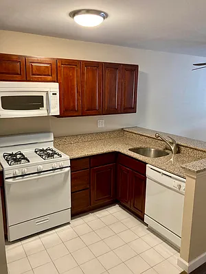 Rented by M Donato & Co. Real Estate Professionals | media 18