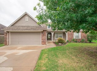 2110 S Javine Ct, Skiatook, OK 74070