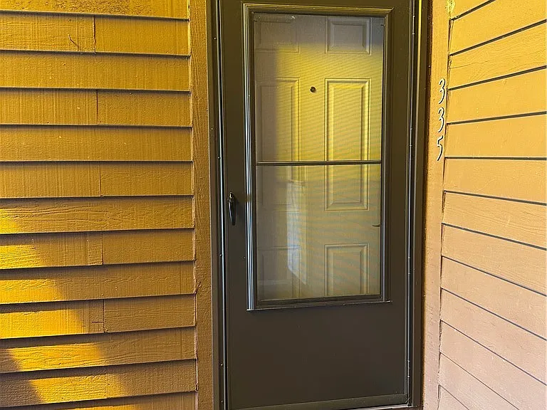 335 Village Blvd N — Photo 2