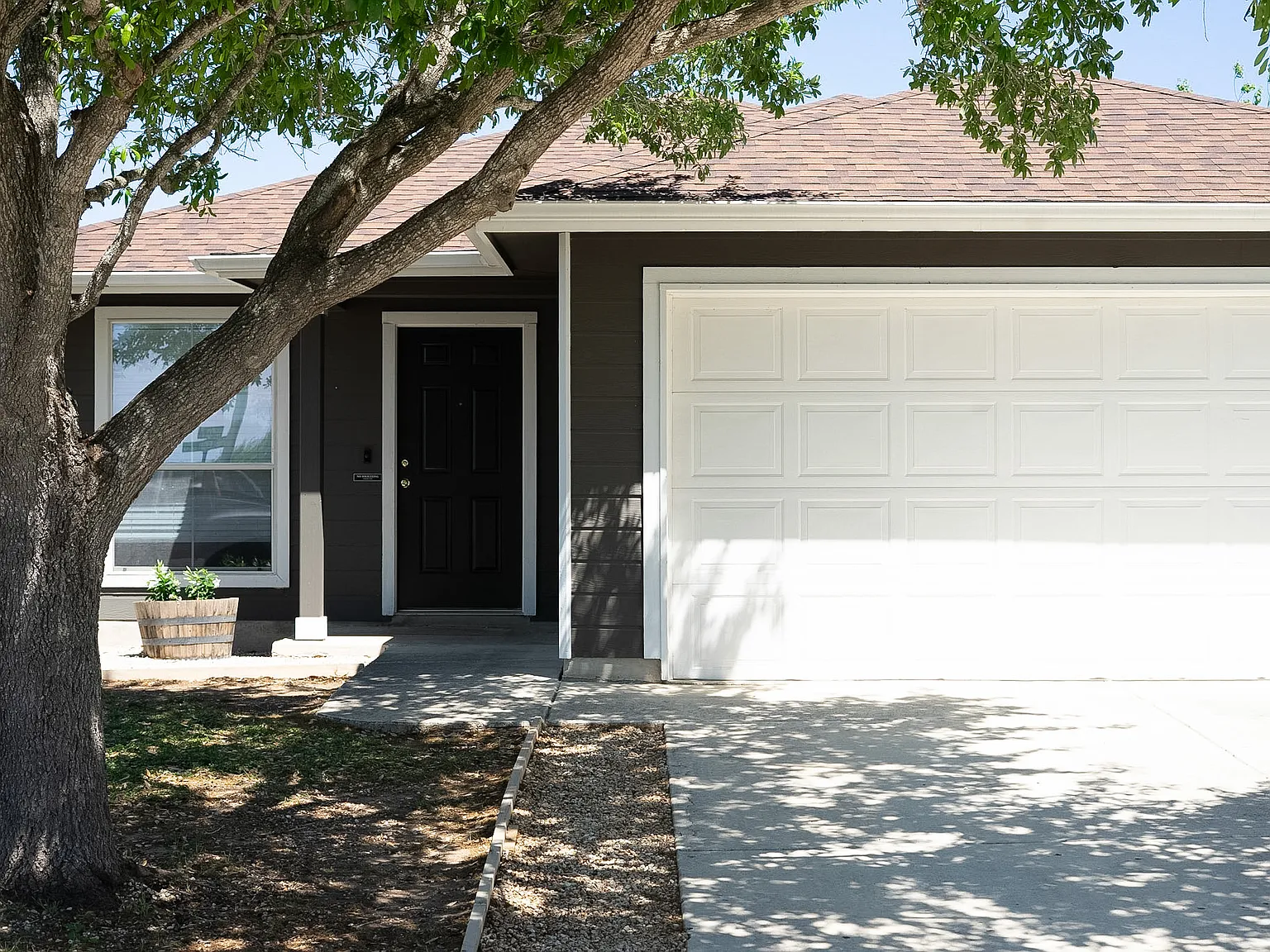 3 bed, 1563 sqft, $1,795 — Photo 2