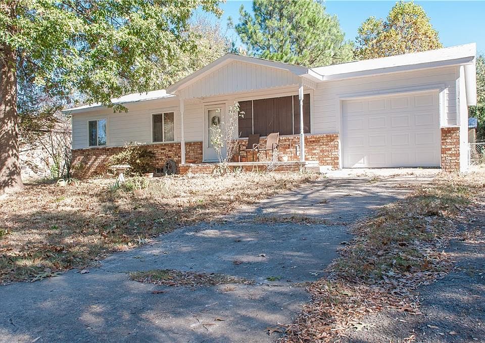 1st image of 810 Highland Ave