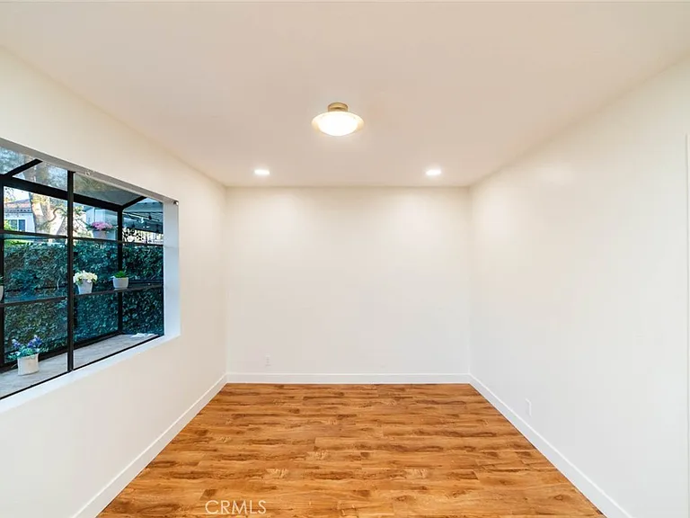10 Oak Tree Ln — Photo 15