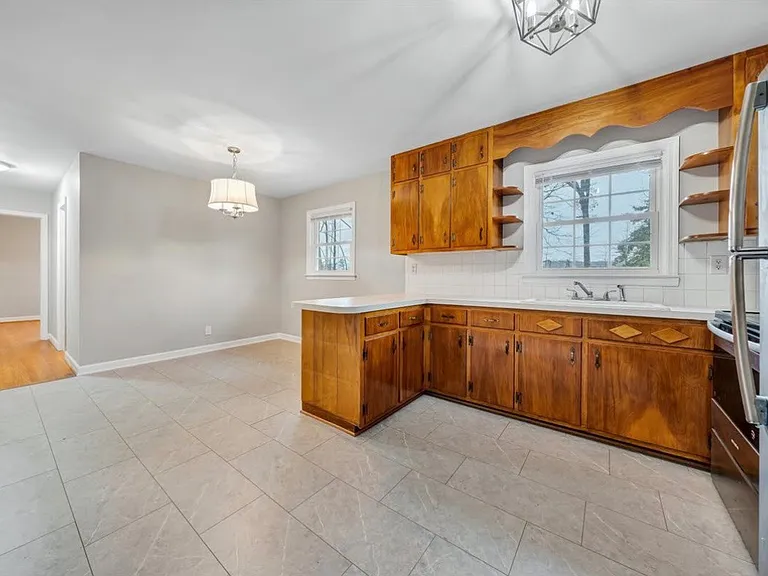 2532 Beechwood Ln — Photo 6