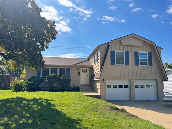 8801 W 90th Ter, Overland Park, KS 66212
