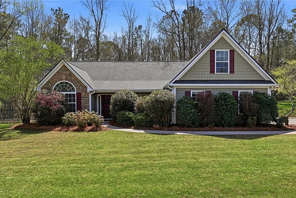 1st image of 328 Carrington Dr