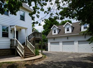 214 W Russell St #2, Barrington, IL