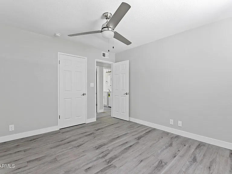 35 W Medlock Dr #9A — Photo 16