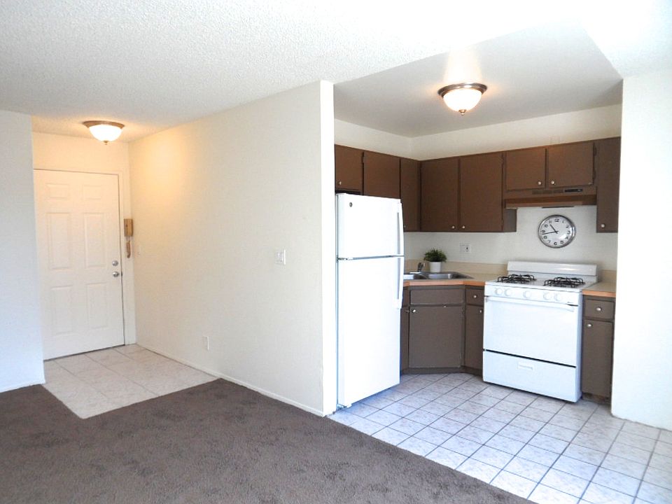 1st image of 3864 35th St APT 6