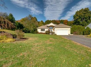 292 Poplar Rd, Middletown, CT 06457