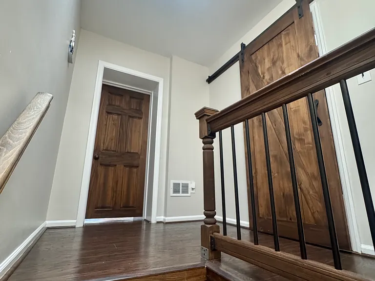 923 Lovering Ave — Photo 32