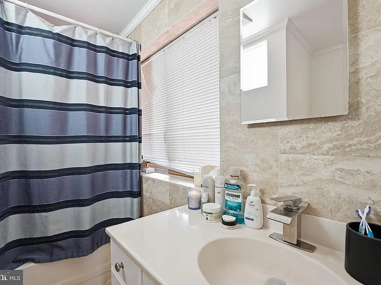 1476 Waggaman Cir — Photo 10