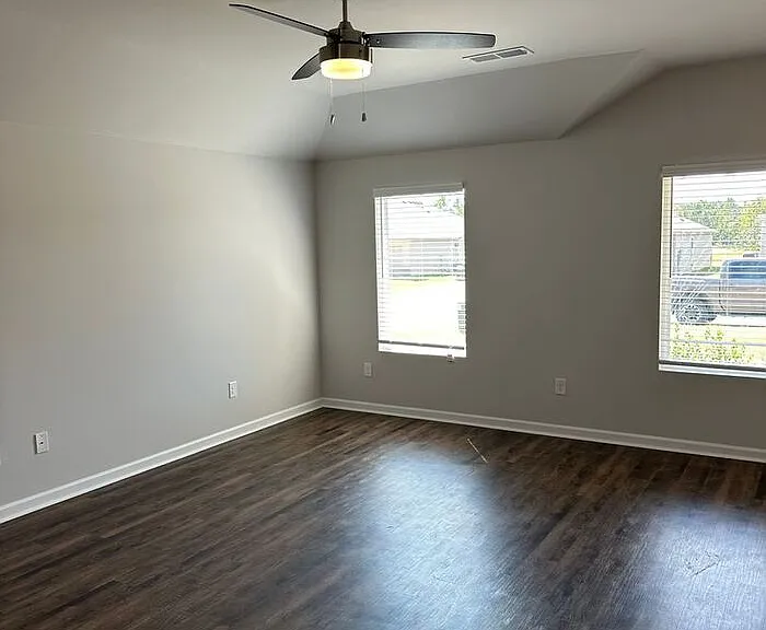 2260 W Middlebrooke Xing — Photo 20