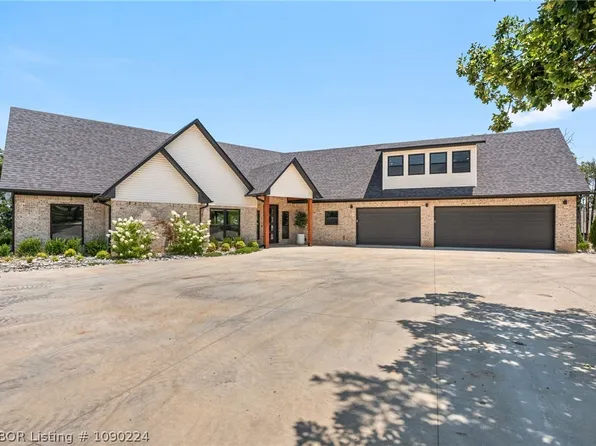 110 Eagle Ct, Poteau, OK 74953