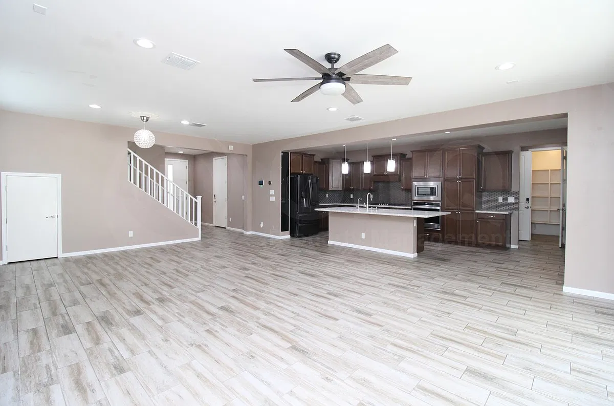 4 bed, 4.5 bath, 3063 sqft, $3,199 — Photo 4