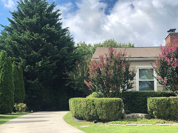 2nd image of 843 Panacella Dr