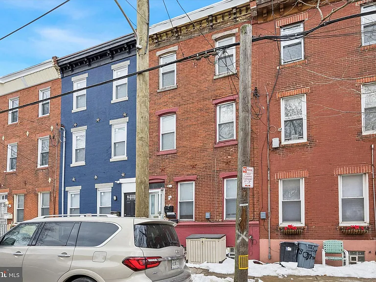 4928 W Thompson St #1 — Photo 1