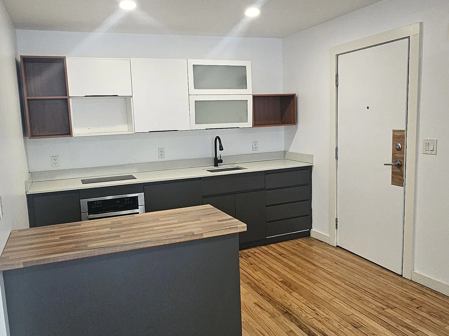 3 bed, $1,750 — Photo 2