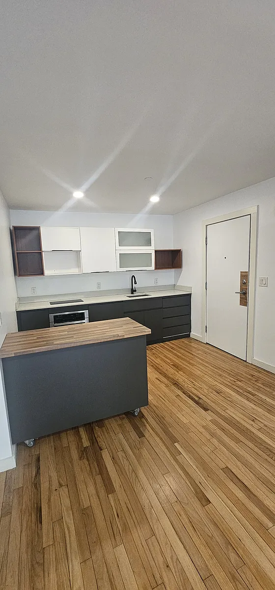 Building Photo - 35 Springside Ave #1B