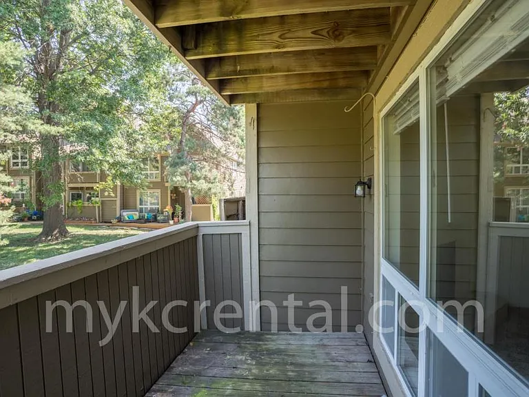 11204 Nieman Rd #101 — Photo 14