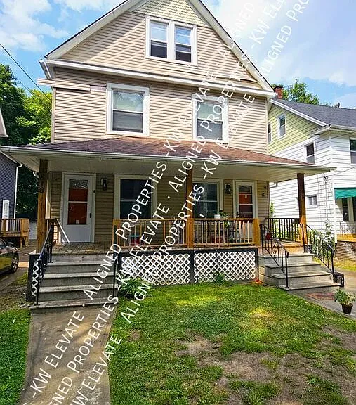 3810 Archwood Ave — Photo 1