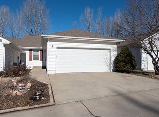 8428 N Park Ct, Kansas City, MO 64155