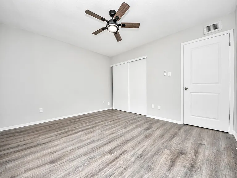 1818 Augusta Dr #14 — Photo 23