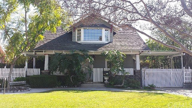 1st image of 640 E Kingsley Ave