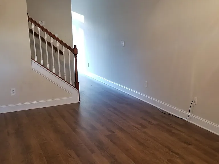 436 Woodbark Ct — Photo 2