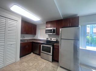 520 NE 44th St APT 4, Boca Raton, FL 33431