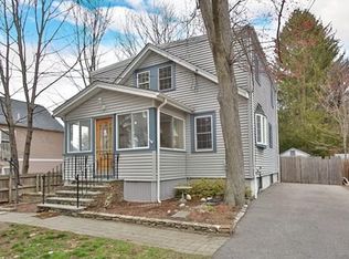 29 High Ledge Ave, Wellesley, MA 02482