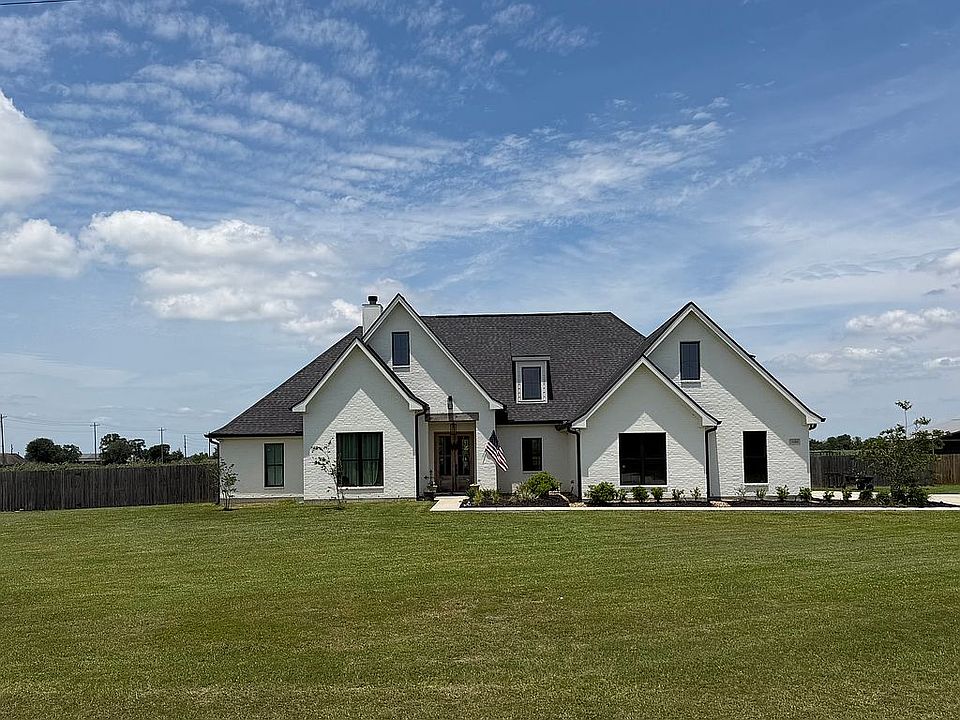 1st image of 16184 Fleur De Lis Dr
