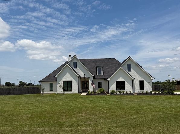 16184 Fleur De Lis Dr