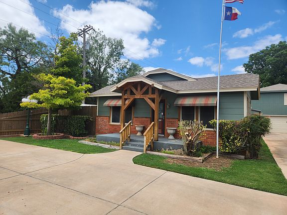 2nd image of 210 S Mockingbird Ln