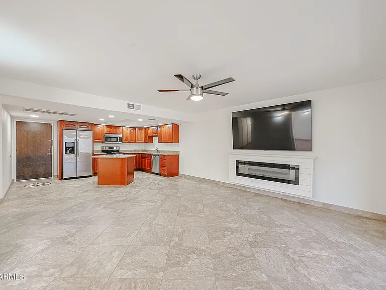 7920 E Camelback Rd #111 — Photo 9