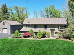 18 Bissell Rd, Lebanon, NJ 08833