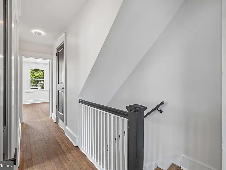 114 Conestoga Rd — Photo 39