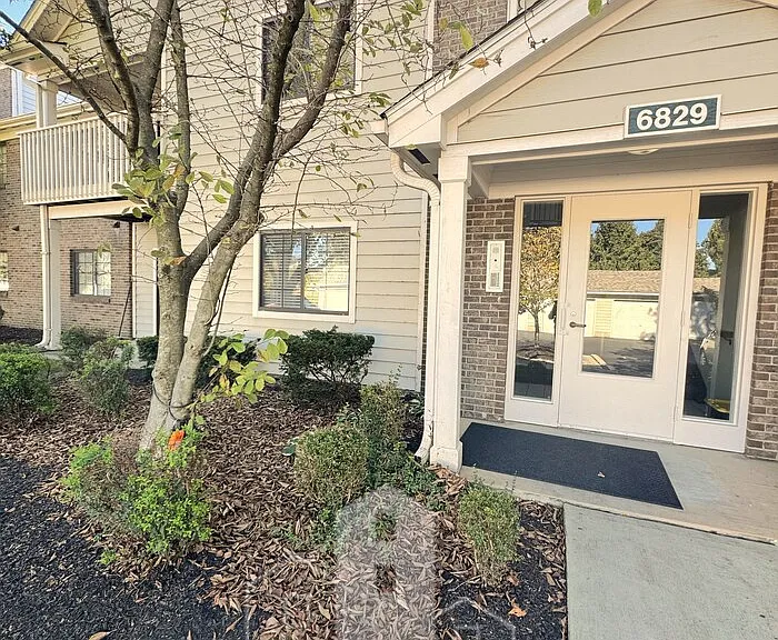 6829 Meadow Creek Dr #208 — Photo 2
