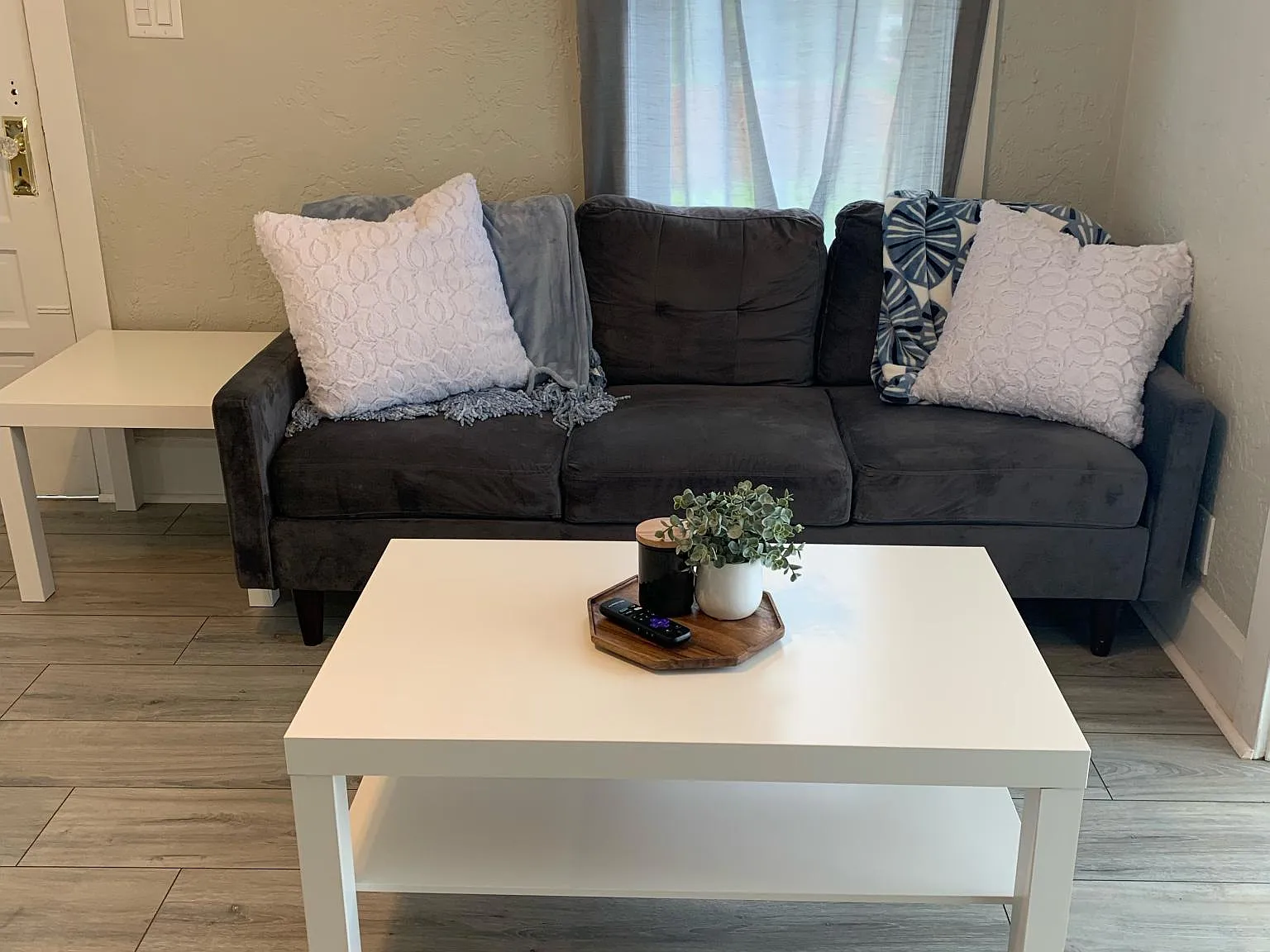 2 bed, 600 sqft, $2,250 — Photo 2