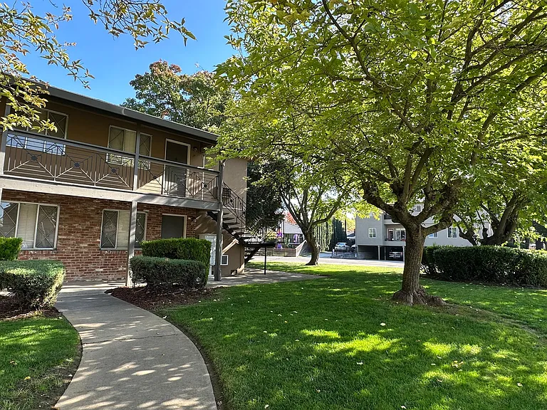 Must See Community in River Park Community ~ East Sac Area — Photo 8