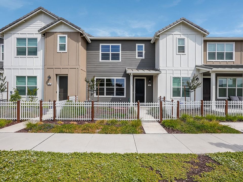 1st image of 50 Lucca Ave