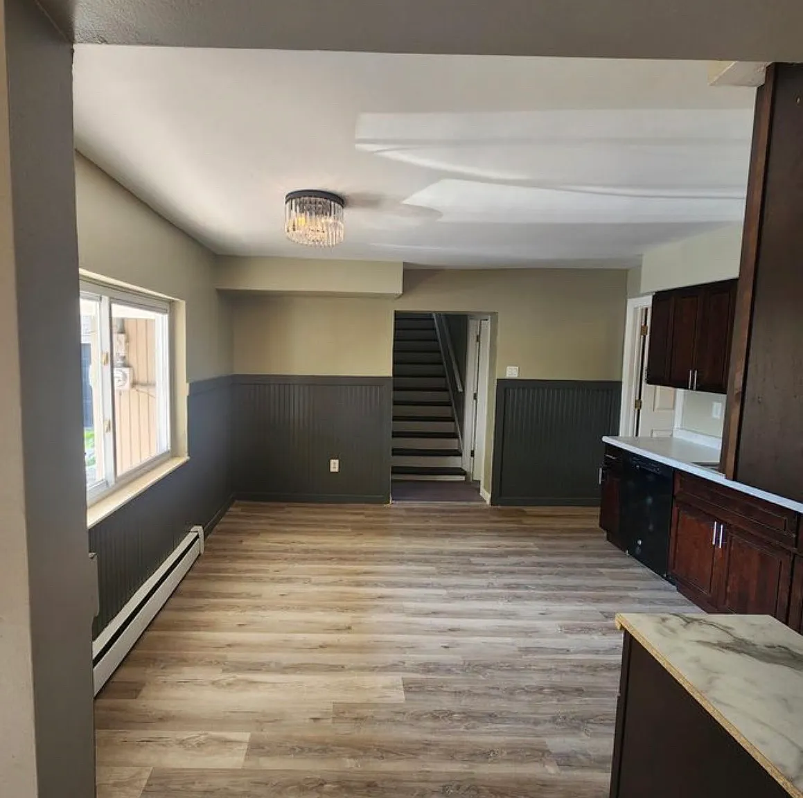 4 bed, 1956 sqft, $1,500 — Photo 2